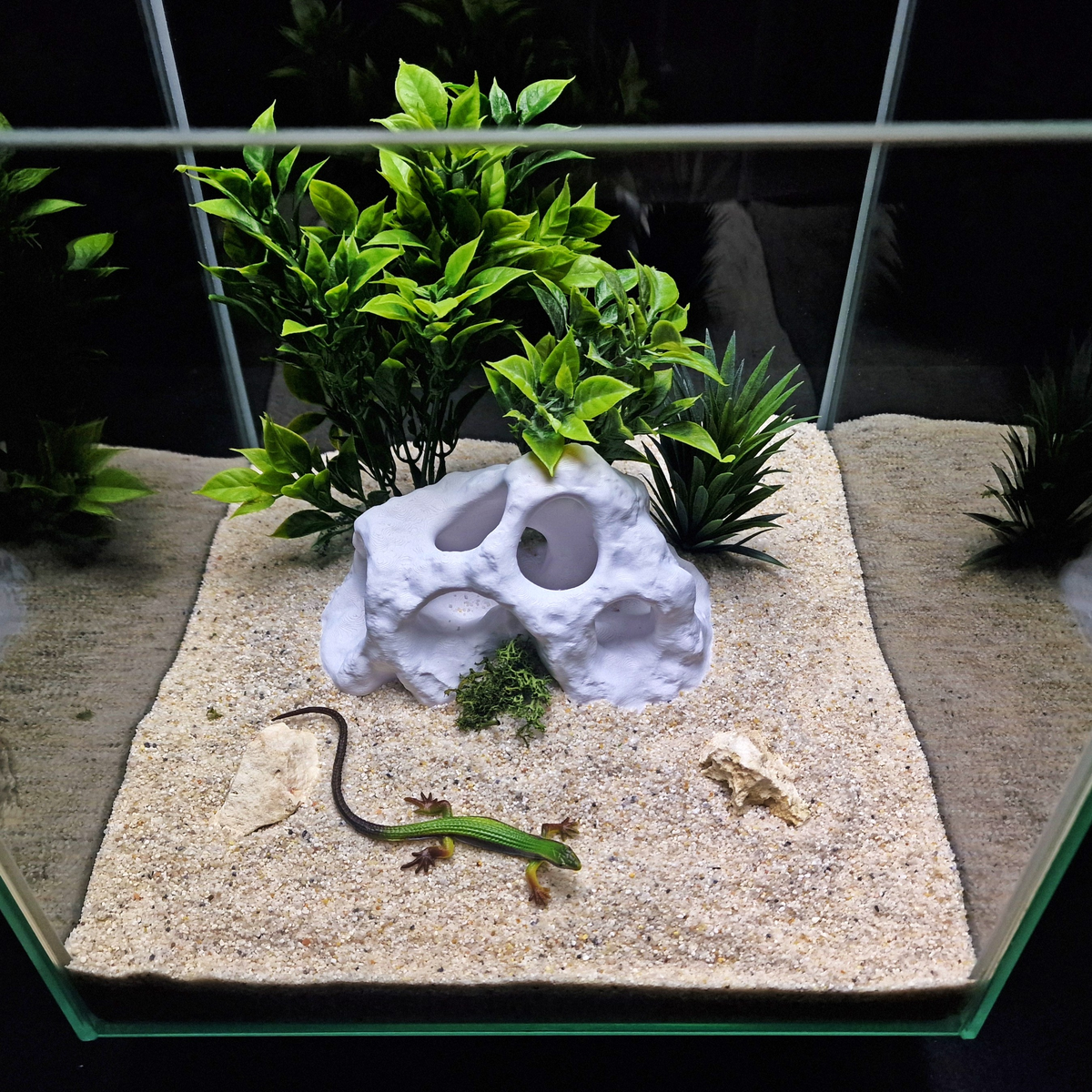 MoonRock Hide Aquarium Cave — source 003 2