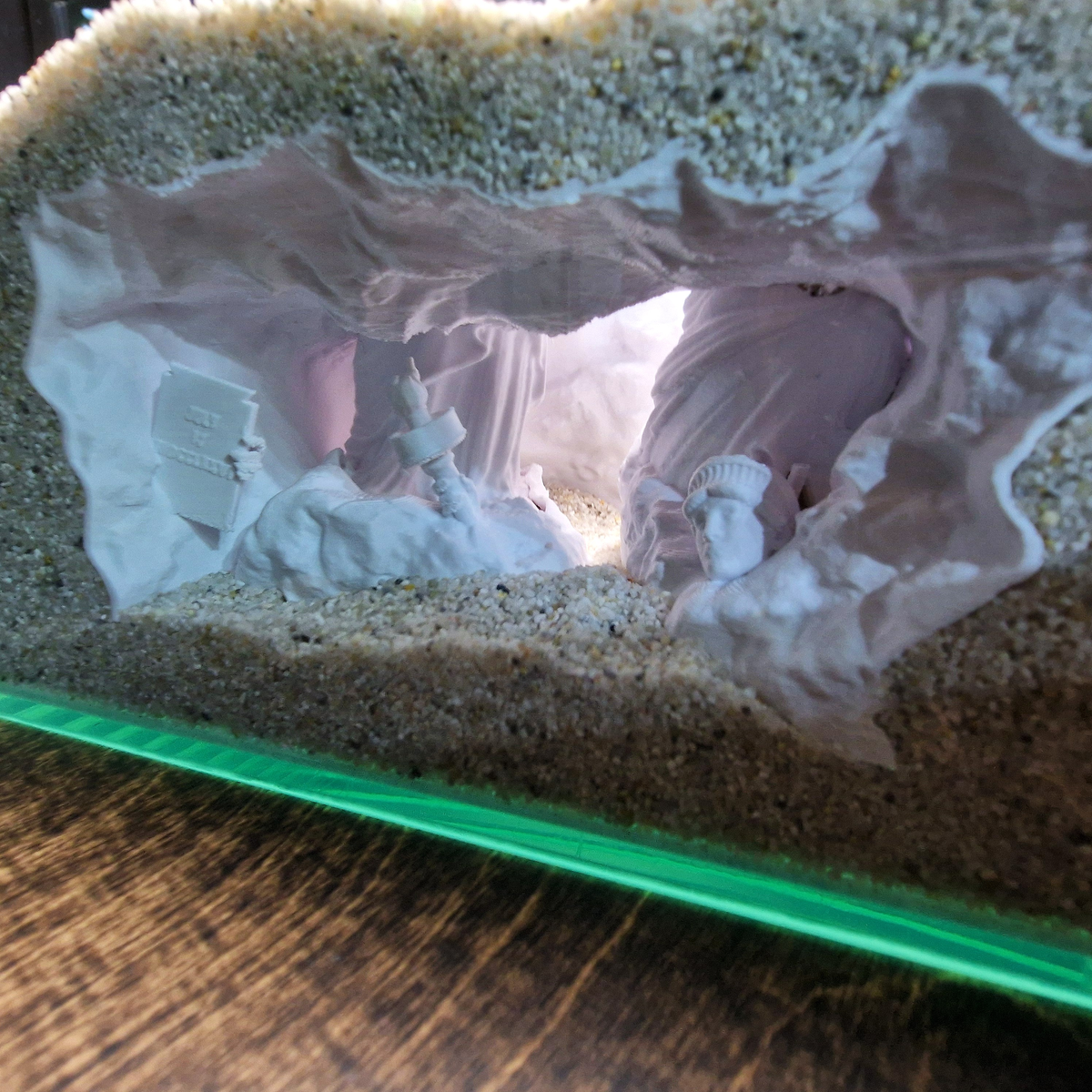 Statue of Liberty Aquarium Cave — source 010 9